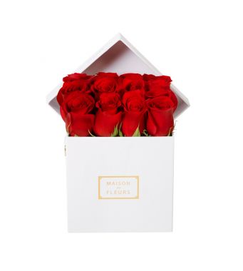 Red roses in a 15 cm square box